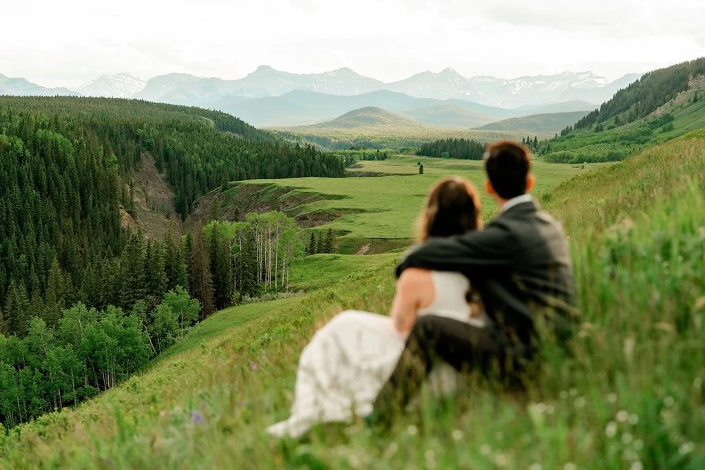 bighorn-lookout-engagement-bighorn-lookout-engagement-photographer-alberta-engagement-photographer-mountain-engagement-session-calgary-engagement-photographer
