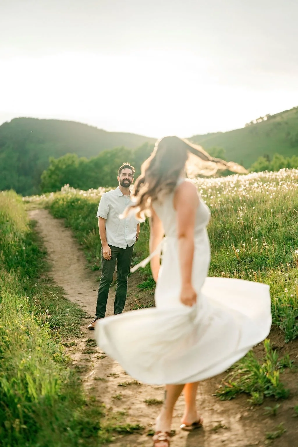 bighorn-lookout-engagement-bighorn-lookout-engagement-photographer-alberta-engagement-photographer-mountain-engagement-session-calgary-engagement-photographer