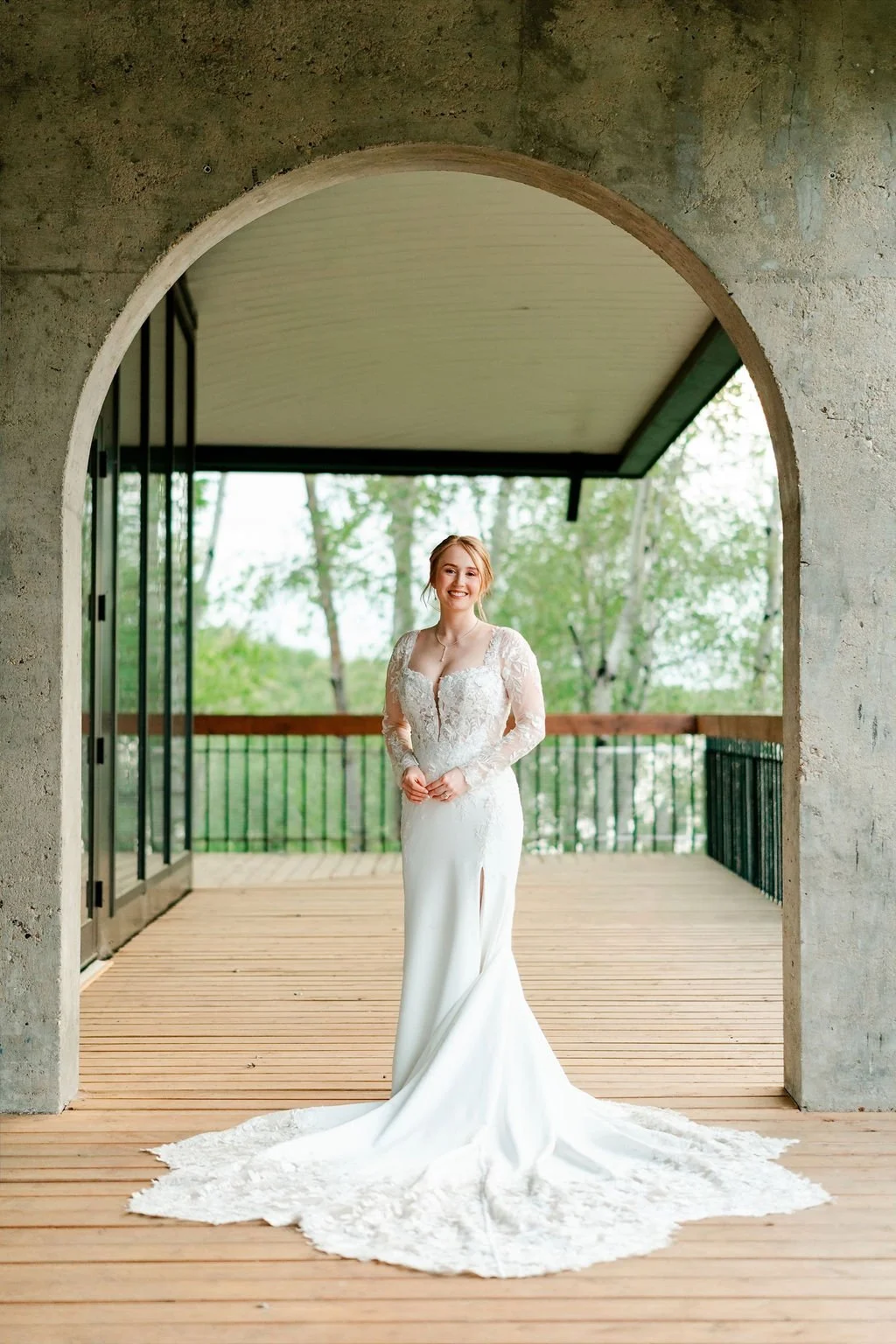 international-peace-gardens-wedding-international-peace-gardens-wedding-photographer-manitoba-wedding-photographer-garden-wedding-spring-wedding-photography