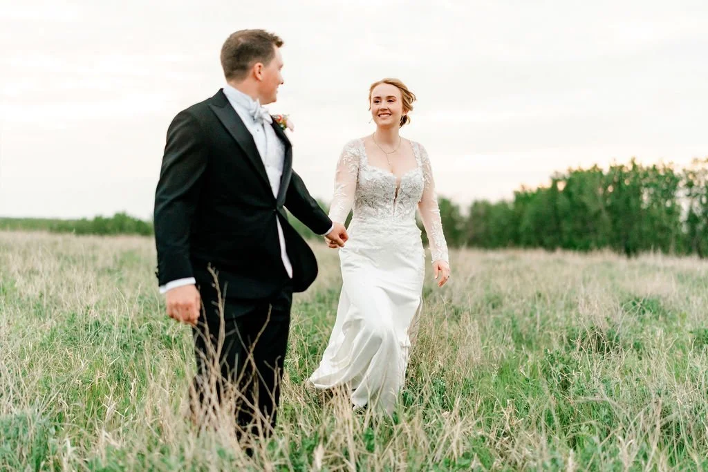 international-peace-gardens-wedding-international-peace-gardens-wedding-photographer-manitoba-wedding-photographer-garden-wedding-spring-wedding-photography