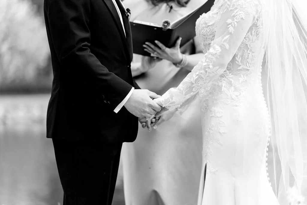 international-peace-gardens-wedding-international-peace-gardens-wedding-photographer-manitoba-wedding-photographer-garden-wedding-spring-wedding-photography