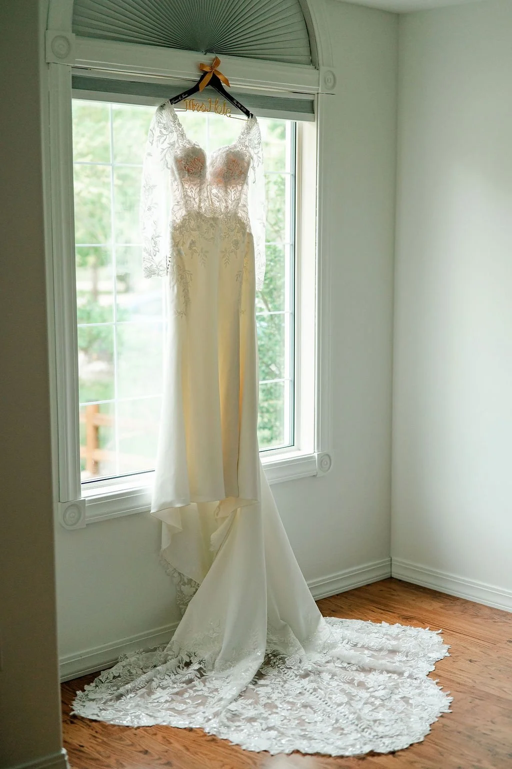 international-peace-gardens-wedding-international-peace-gardens-wedding-photographer-manitoba-wedding-photographer-garden-wedding-spring-wedding-photography