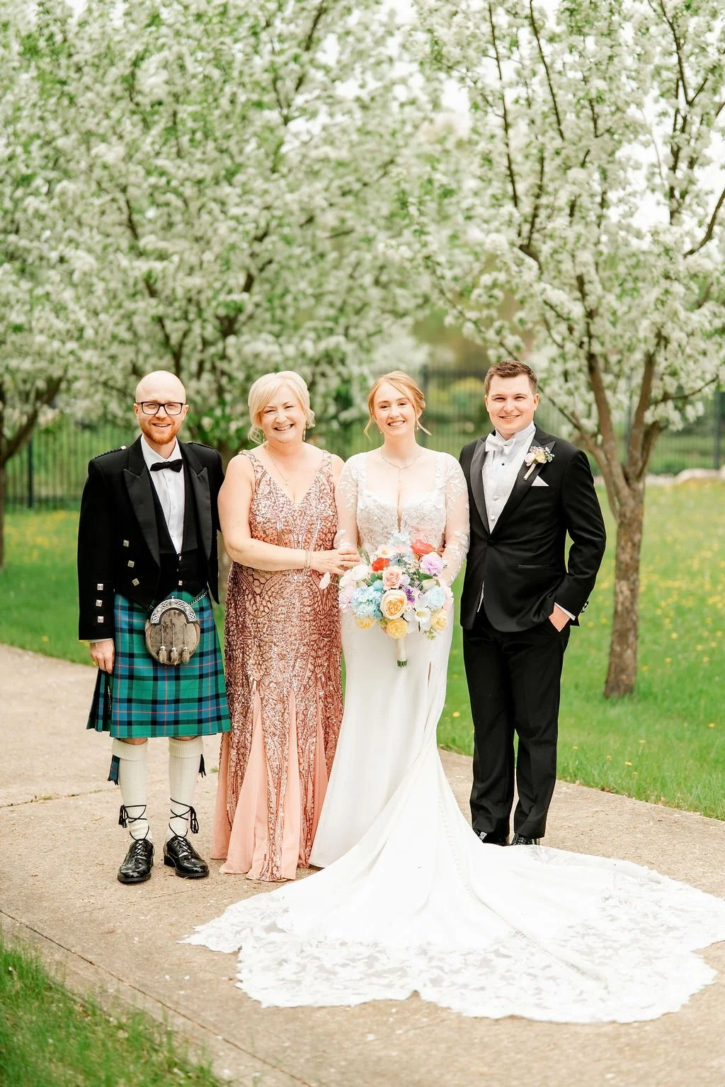 international-peace-gardens-wedding-international-peace-gardens-wedding-photographer-manitoba-wedding-photographer-garden-wedding-spring-wedding-photography
