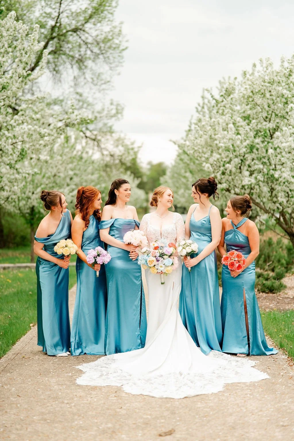 international-peace-gardens-wedding-international-peace-gardens-wedding-photographer-manitoba-wedding-photographer-garden-wedding-spring-wedding-photography