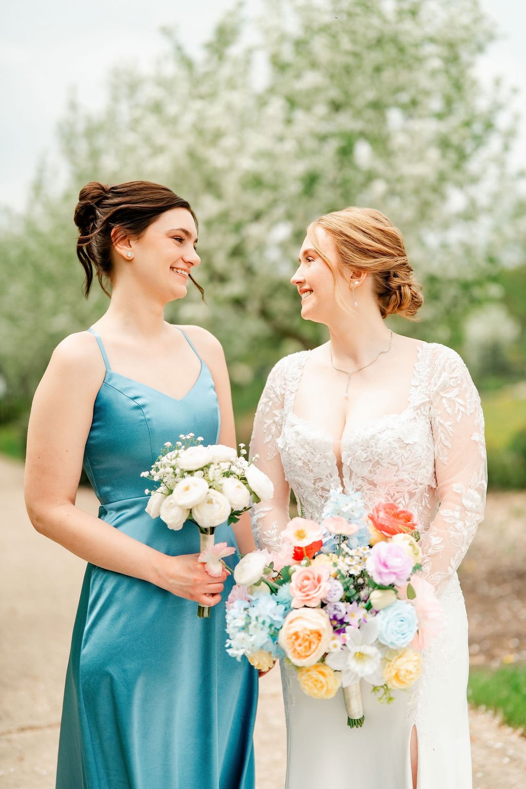 international-peace-gardens-wedding-international-peace-gardens-wedding-photographer-manitoba-wedding-photographer-garden-wedding-spring-wedding-photography