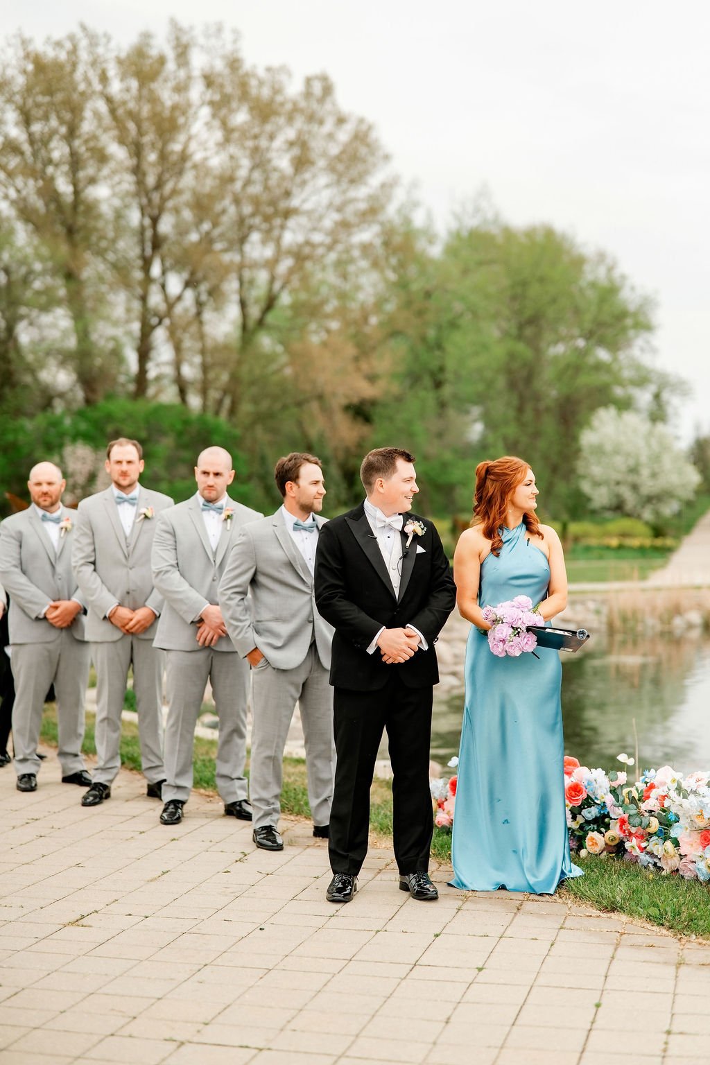 international-peace-gardens-wedding-international-peace-gardens-wedding-photographer-manitoba-wedding-photographer-garden-wedding-spring-wedding-photography