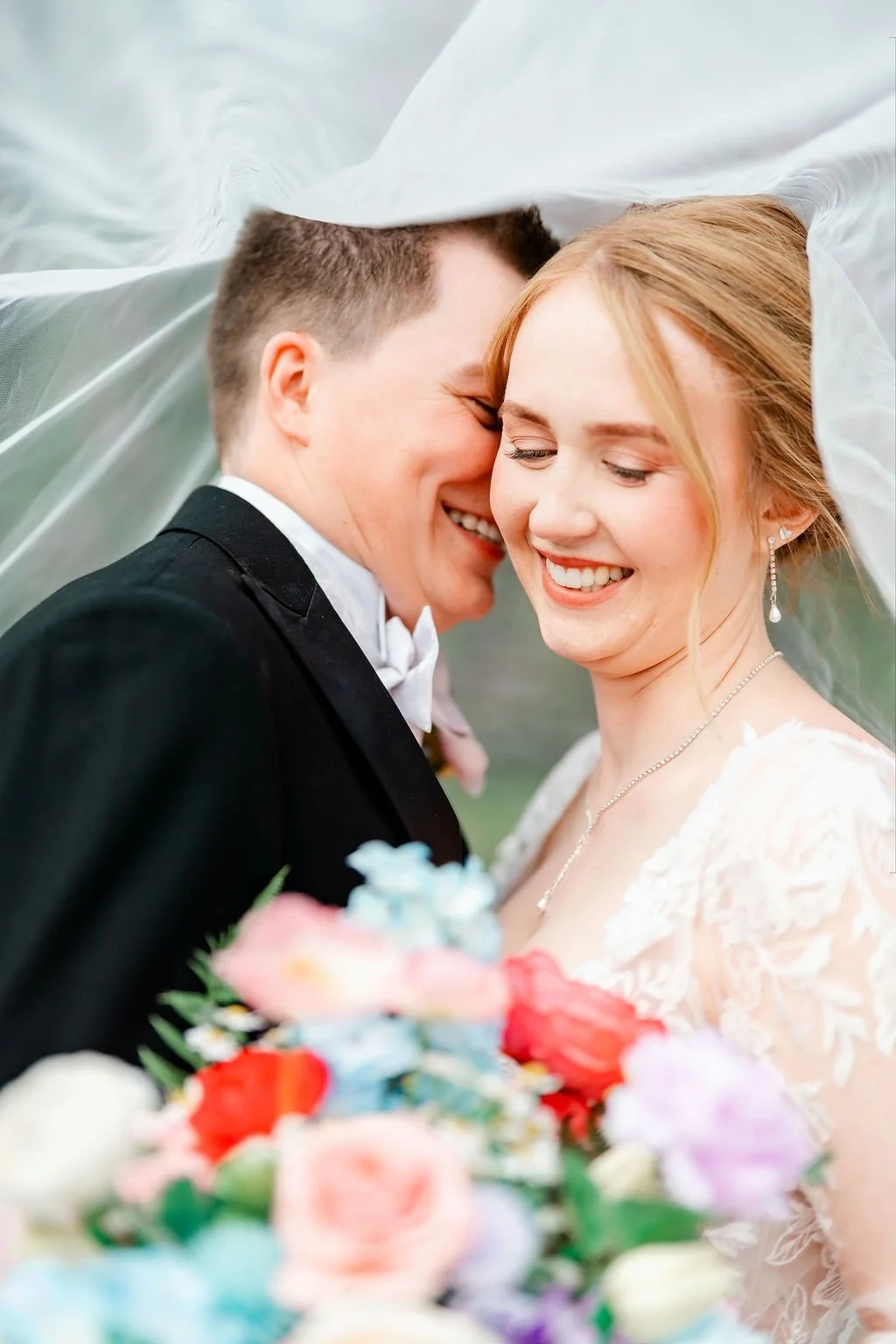 international-peace-gardens-wedding-international-peace-gardens-wedding-photographer-manitoba-wedding-photographer-garden-wedding-spring-wedding-photography