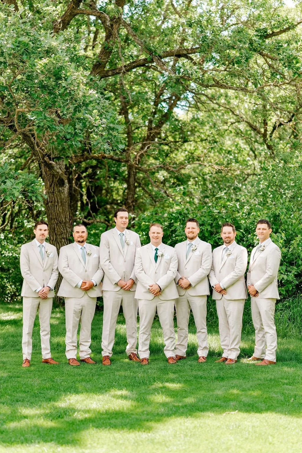 oakland-estate-wedding-oakland-estate-wedding-photographer-calgary-wedding-photographer-outdoor-summer-wedding-alberta-wedding-photography-estate-wedding