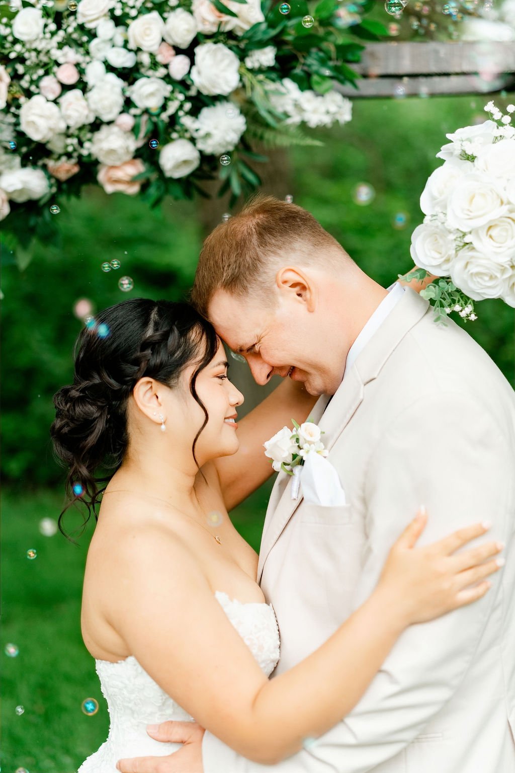 oakland-estate-wedding-oakland-estate-wedding-photographer-calgary-wedding-photographer-outdoor-summer-wedding-alberta-wedding-photography-estate-wedding