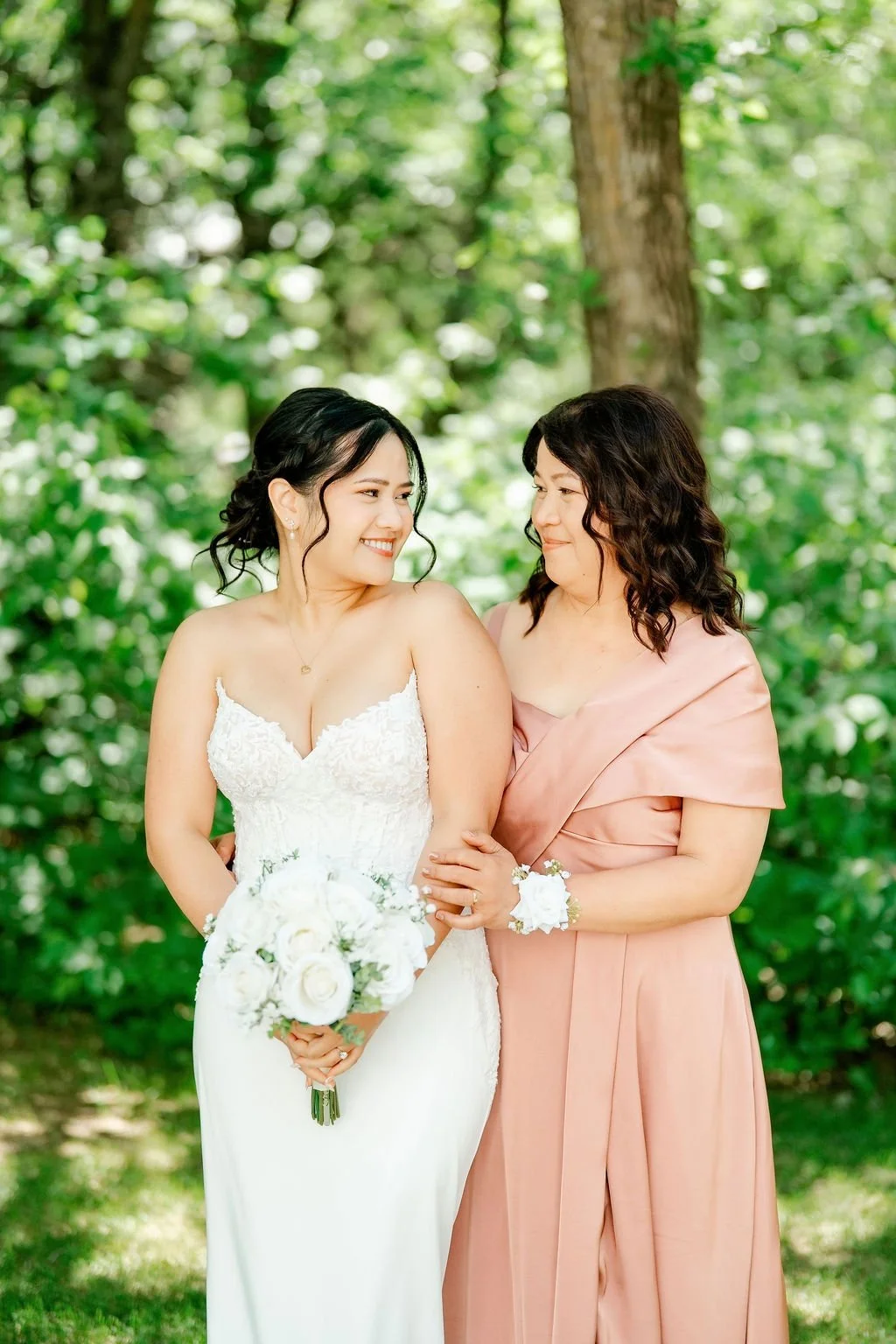 oakland-estate-wedding-oakland-estate-wedding-photographer-calgary-wedding-photographer-outdoor-summer-wedding-alberta-wedding-photography-estate-wedding
