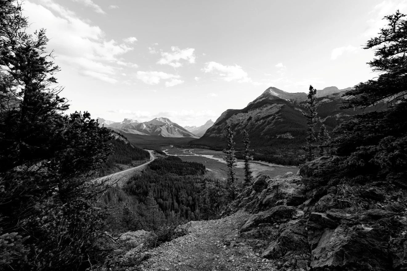 filmed-by-silas-weddings-silas-and-britney-husband-and-wife-wedding-photography-team-cochrane-wedding-photographer-calgary-wedding-photographers-alberta-wedding-photographer