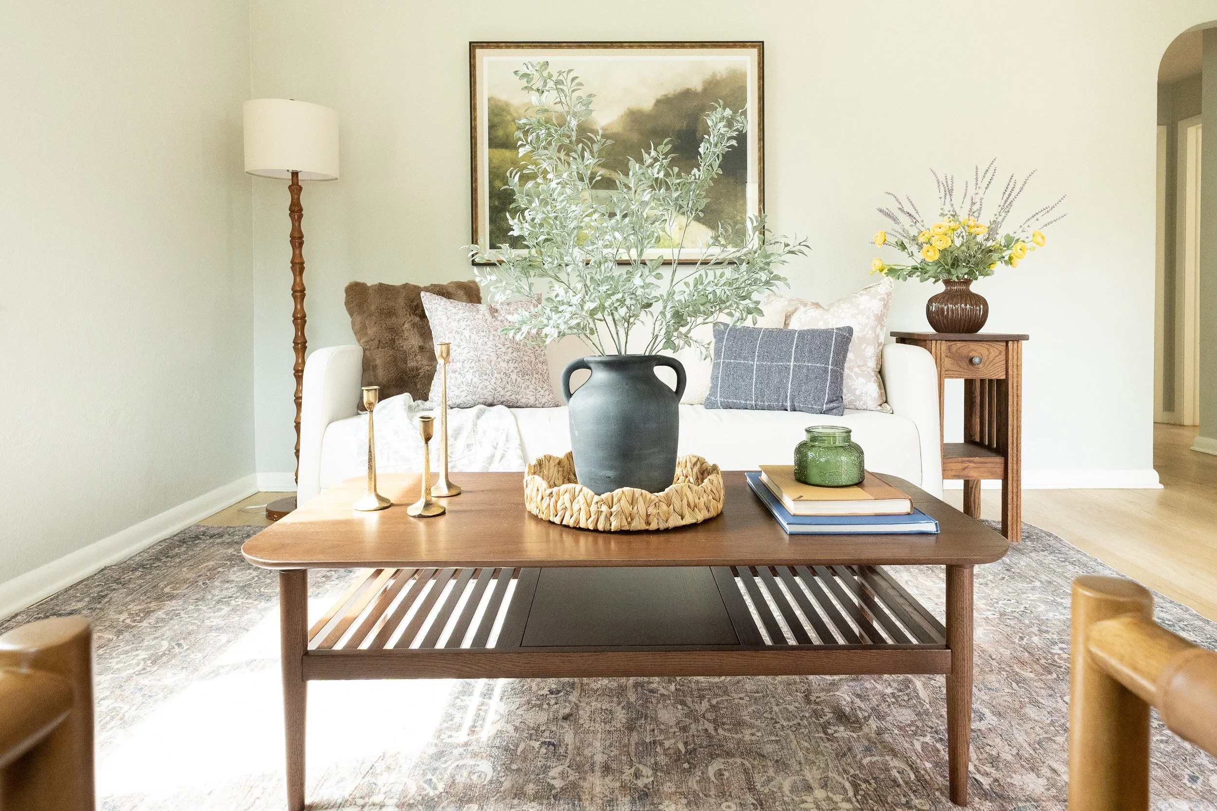 coffee-table-vase-greenery.jpg