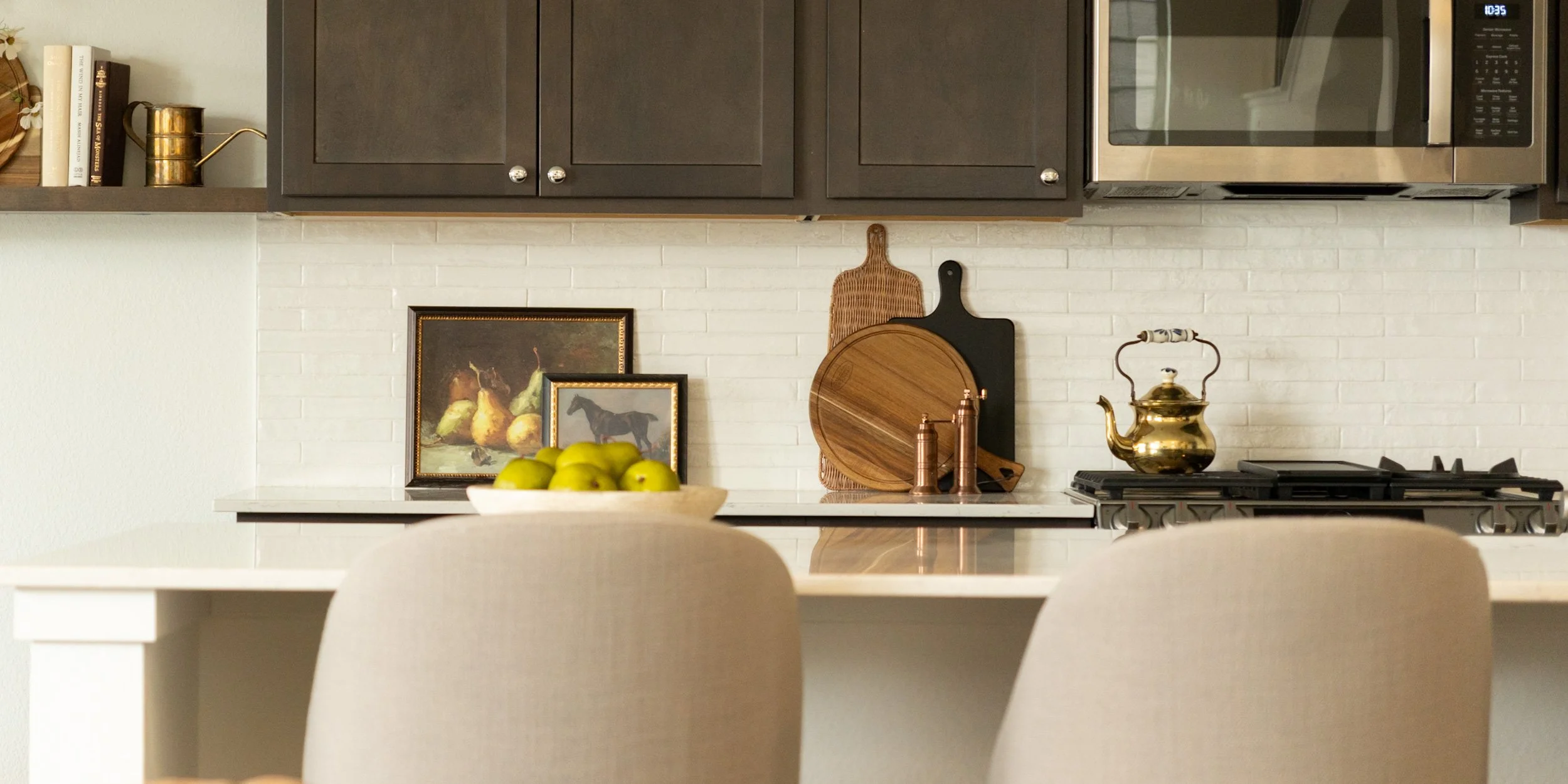 kitchen-cream-bar-stools.jpg