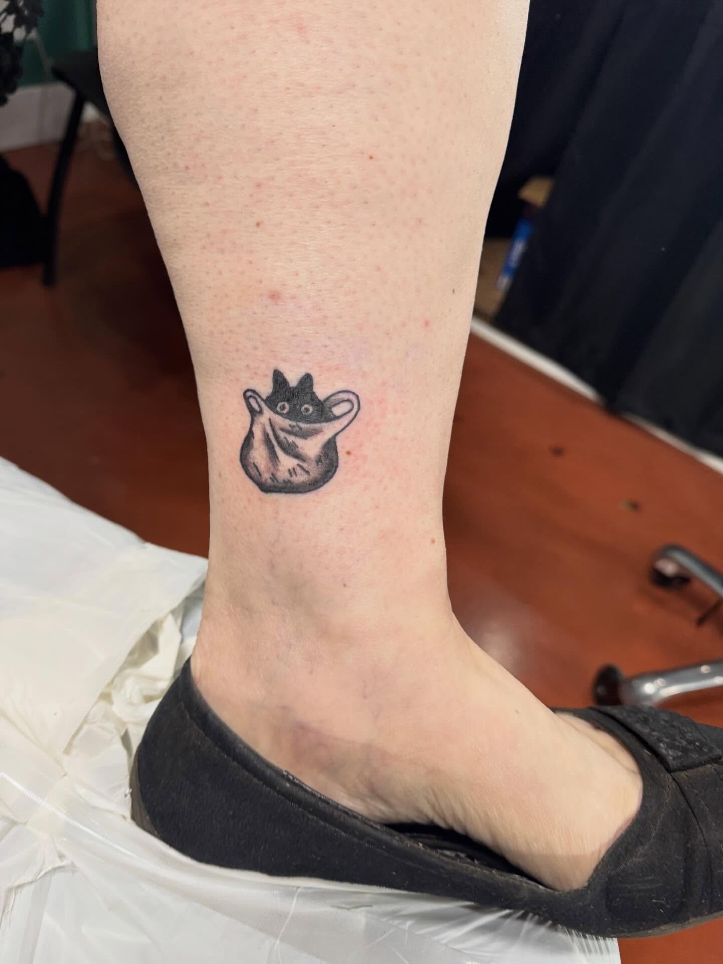 Fun littles from today! As always shoot me a message if you want to book or use the links below; 
.
.
Consultation: https://calendly.com/jazy_tatts/in-person-consultation-clone 
Tattoo: https://calendly.com/jazy_tatts/tattoo
.
.
#tattoos #tattoo #fla