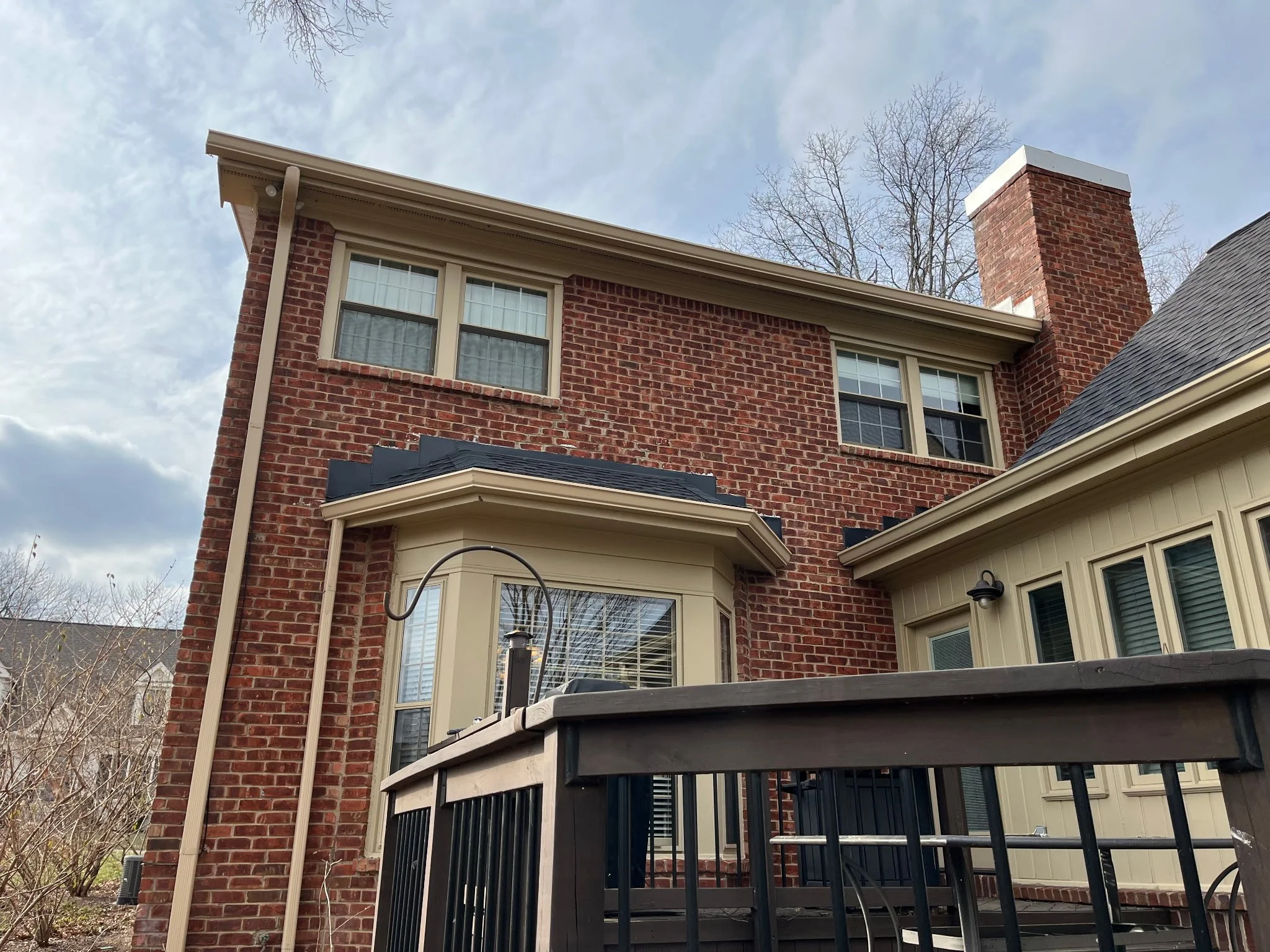 Freedom Gutters provides professional gutter services throughout Middle Tennessee, including seamless gutter installation, gutter replacement, gutter repair, gutter guards, gutter protection, downspout installation, and residential gutter solutions.