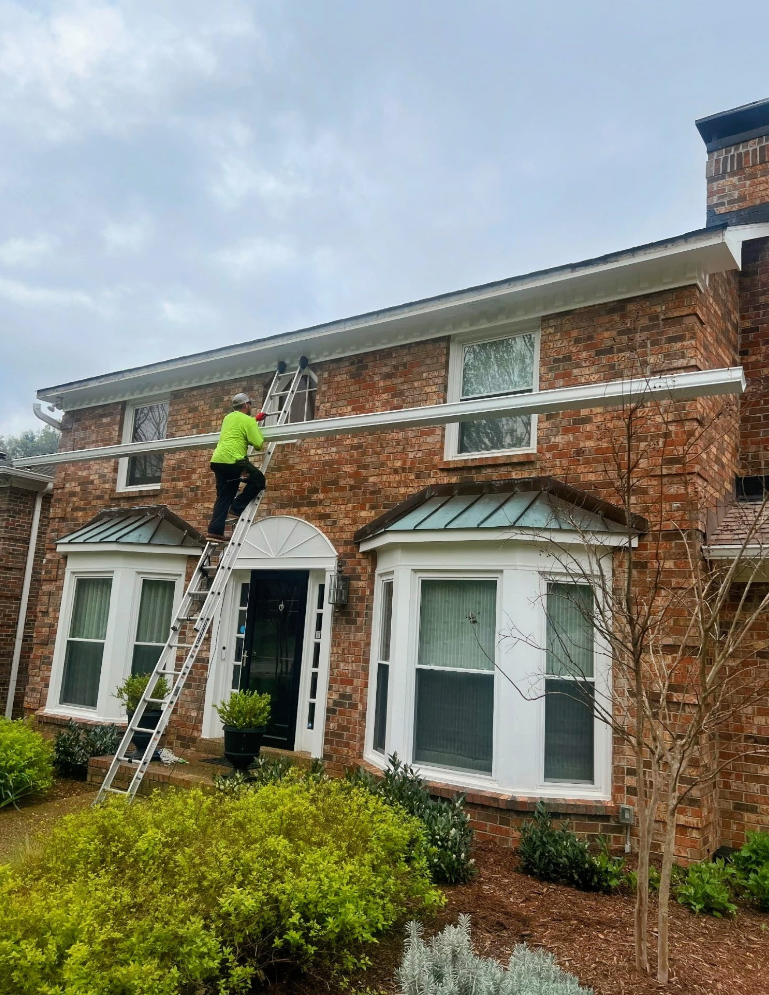 Looking for a reliable gutter company in Middle Tennessee? Freedom Gutters specializes in gutter repair, seamless gutters, gutter guards, gutter protection, downspouts, fascia, soffit, and complete gutter replacement for Middle Tennessee homeowners.