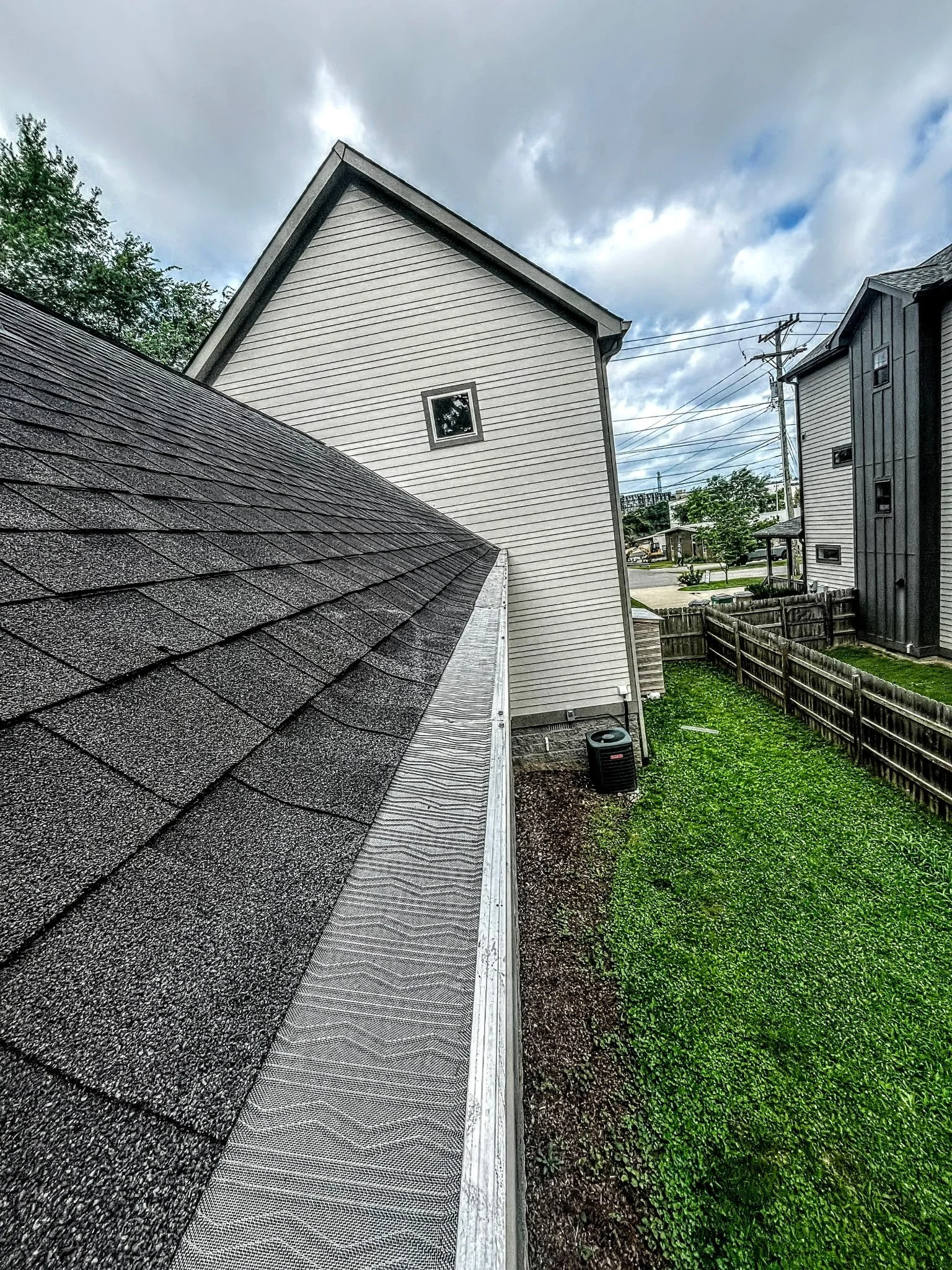 Freedom Gutters is your local source for seamless gutters in Middle Tennessee, offering gutter installation, replacement, repairs, gutter guards, downspouts, fascia, and soffit services. Dependable gutter solutions designed to protect your home