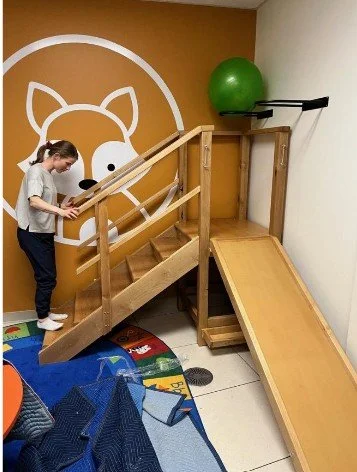 Stairs &amp; slide for pediatric rehab