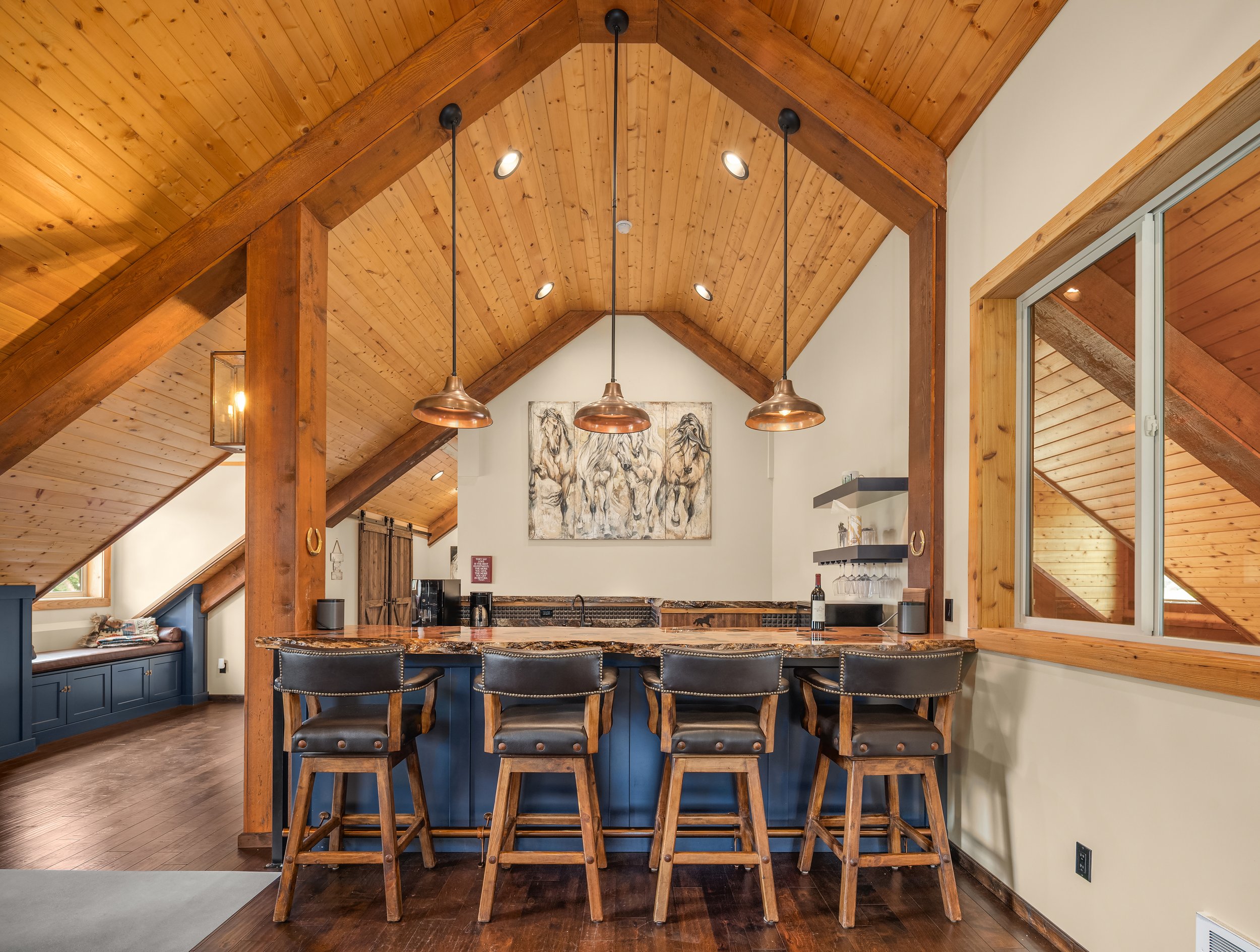 BROOKS CREEK - Loft Clubhouse (2).jpg
