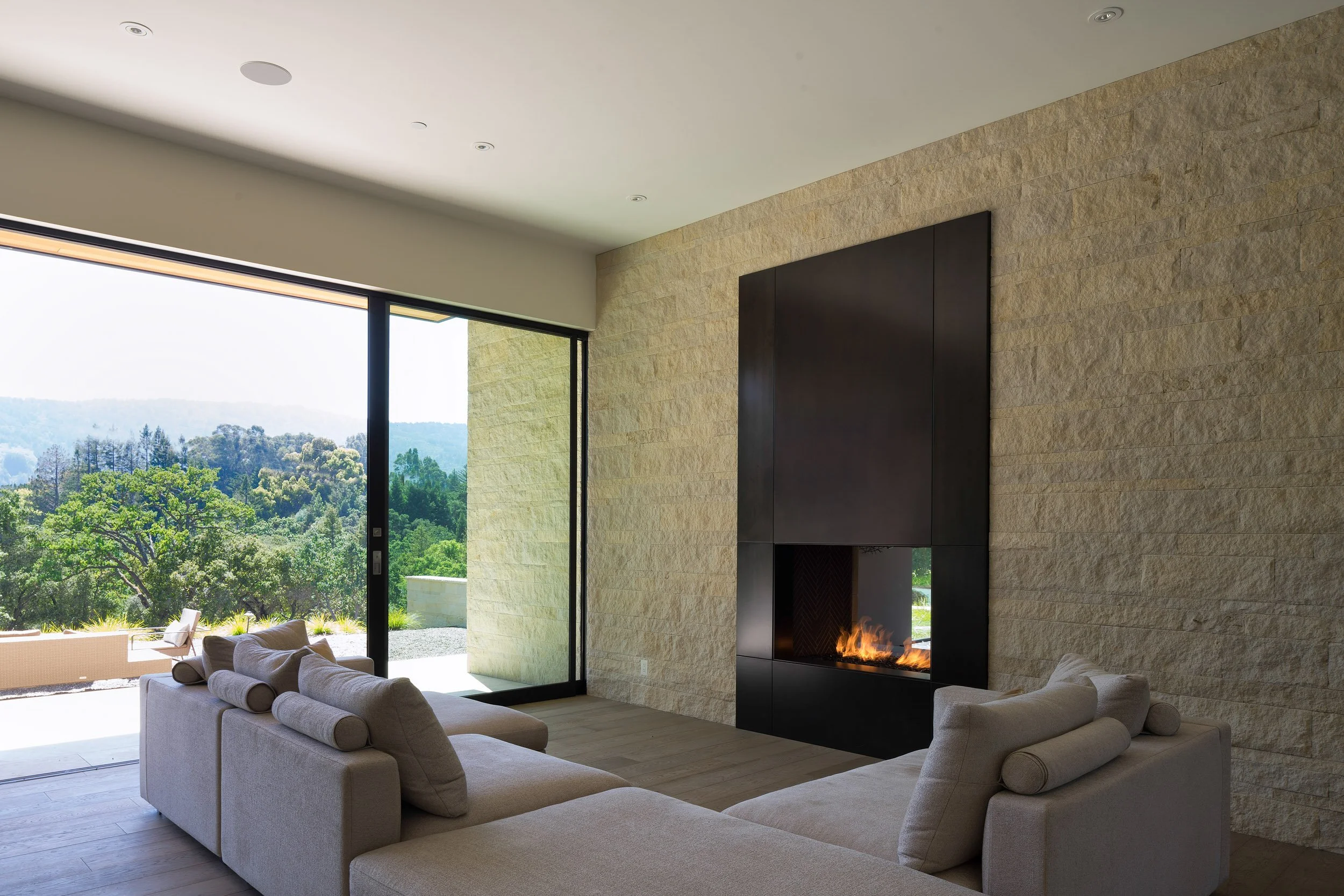 Modern-4-Woodside--slide-5@2x--Taylor-Lombardo-Architects.jpg