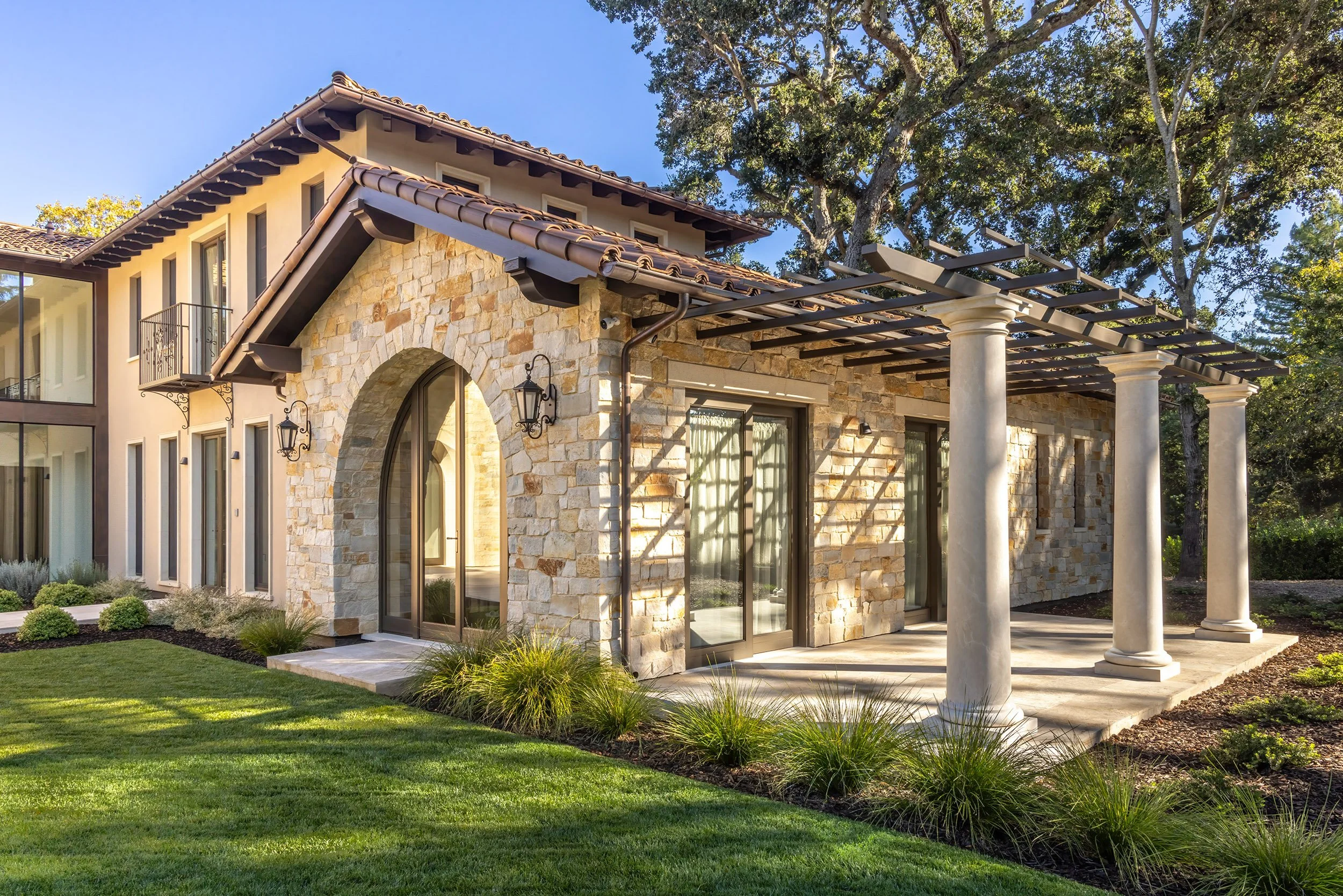 Mediterranean-2-Woodside--TL-BRL-17--Taylor-Lombardo-Architects.jpg