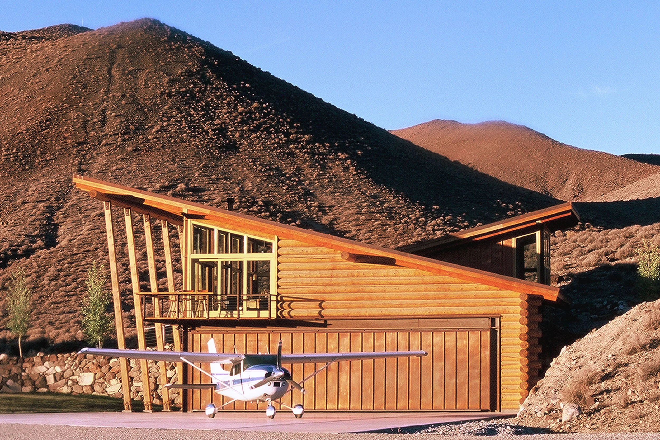 Contemporary-Mountain-Nevada--Powell-Ext15--Taylor-Lombardo-Architects.jpg