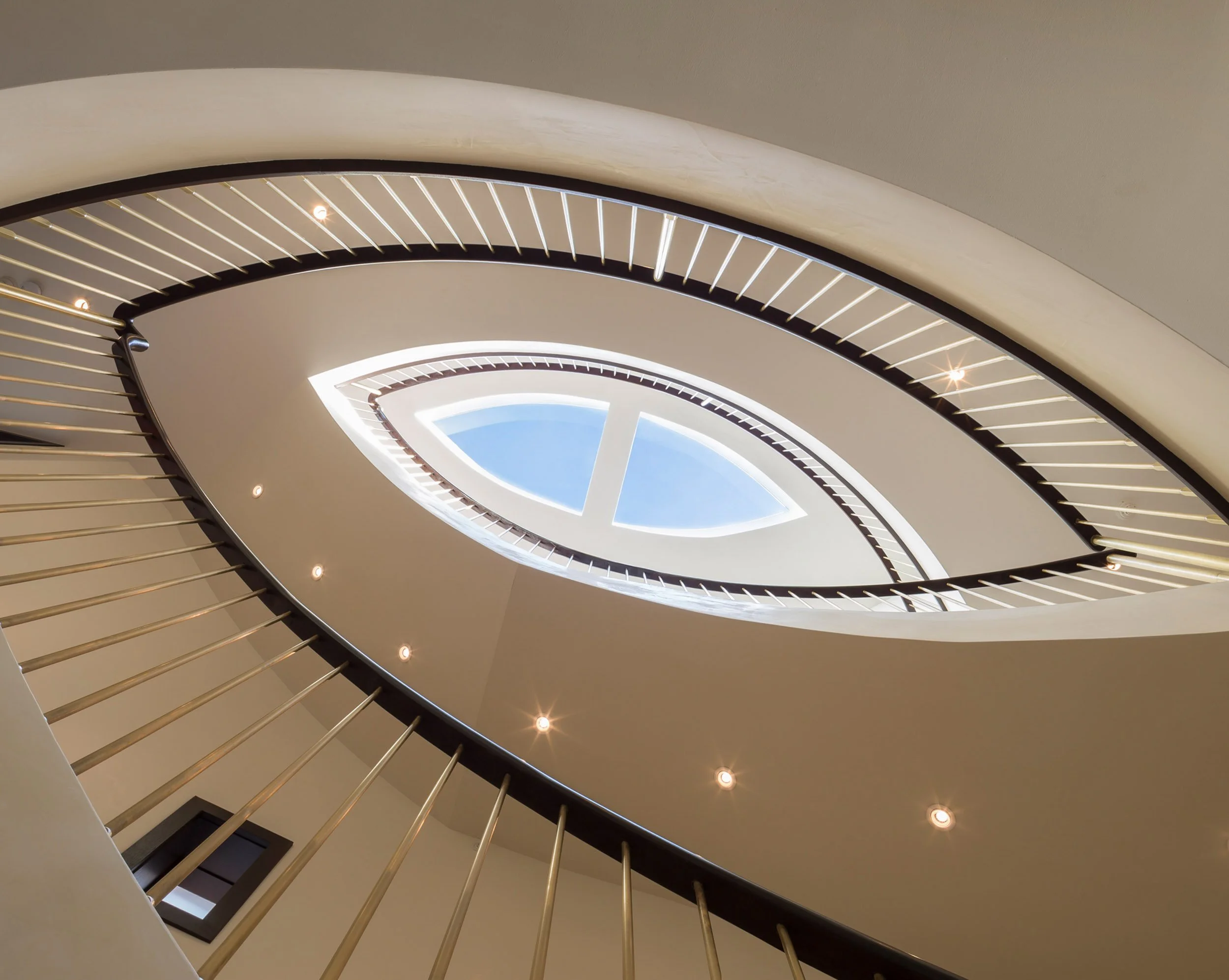 Modern-1-San-Francisco--15-Stairway-9879-jpg--Taylor-Lombardo-Architects.jpg