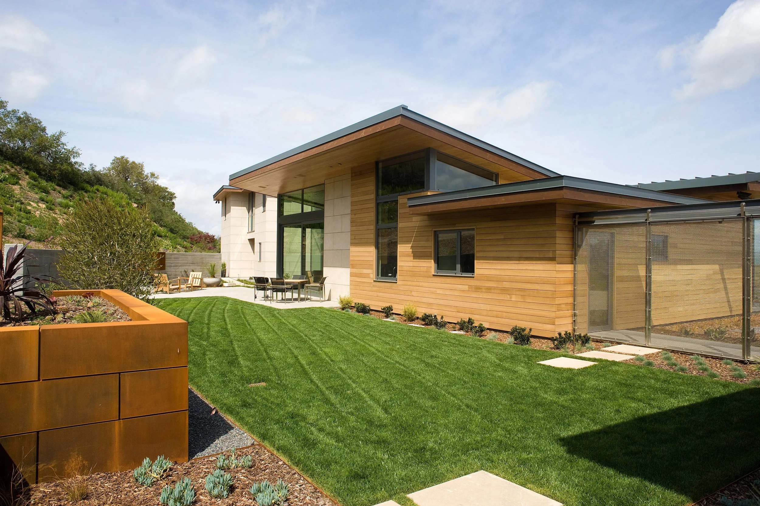 Modern-3-Santa-Maria--slide-8@2x--Taylor-Lombardo-Architects.jpg
