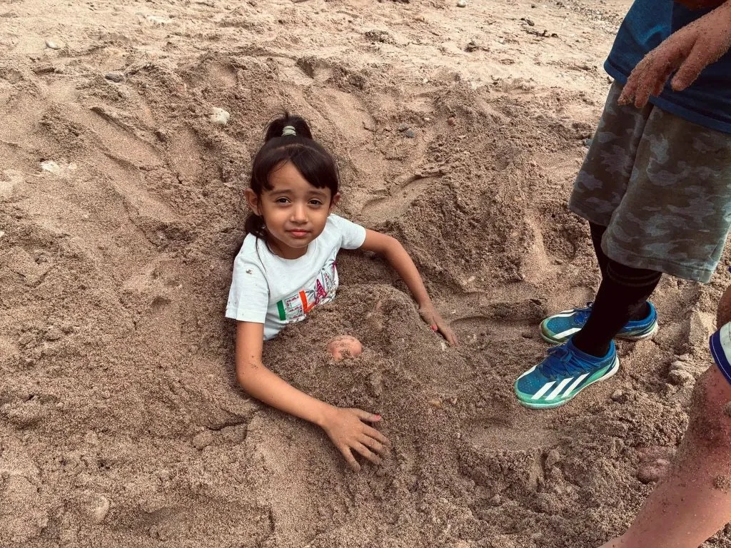 Linda's hole digging victory!