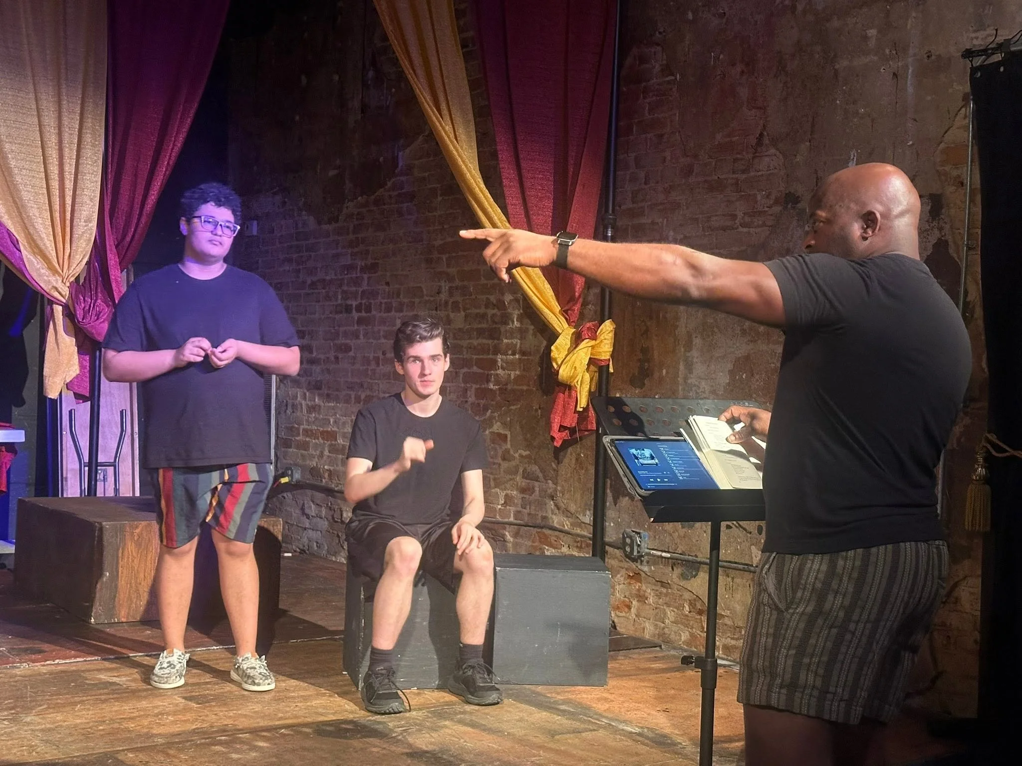 AugustaFringeFestival-AntonioScales-directing.jpg