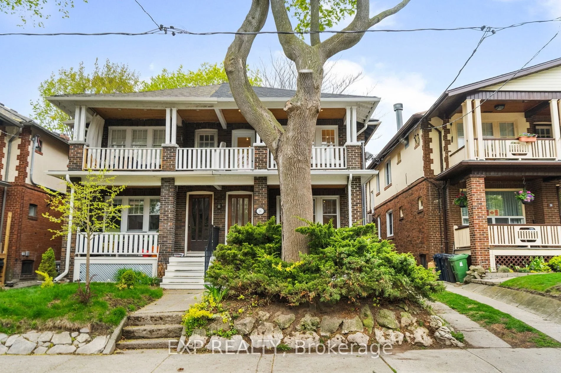 26 Glen Manor Dr 1.jpg