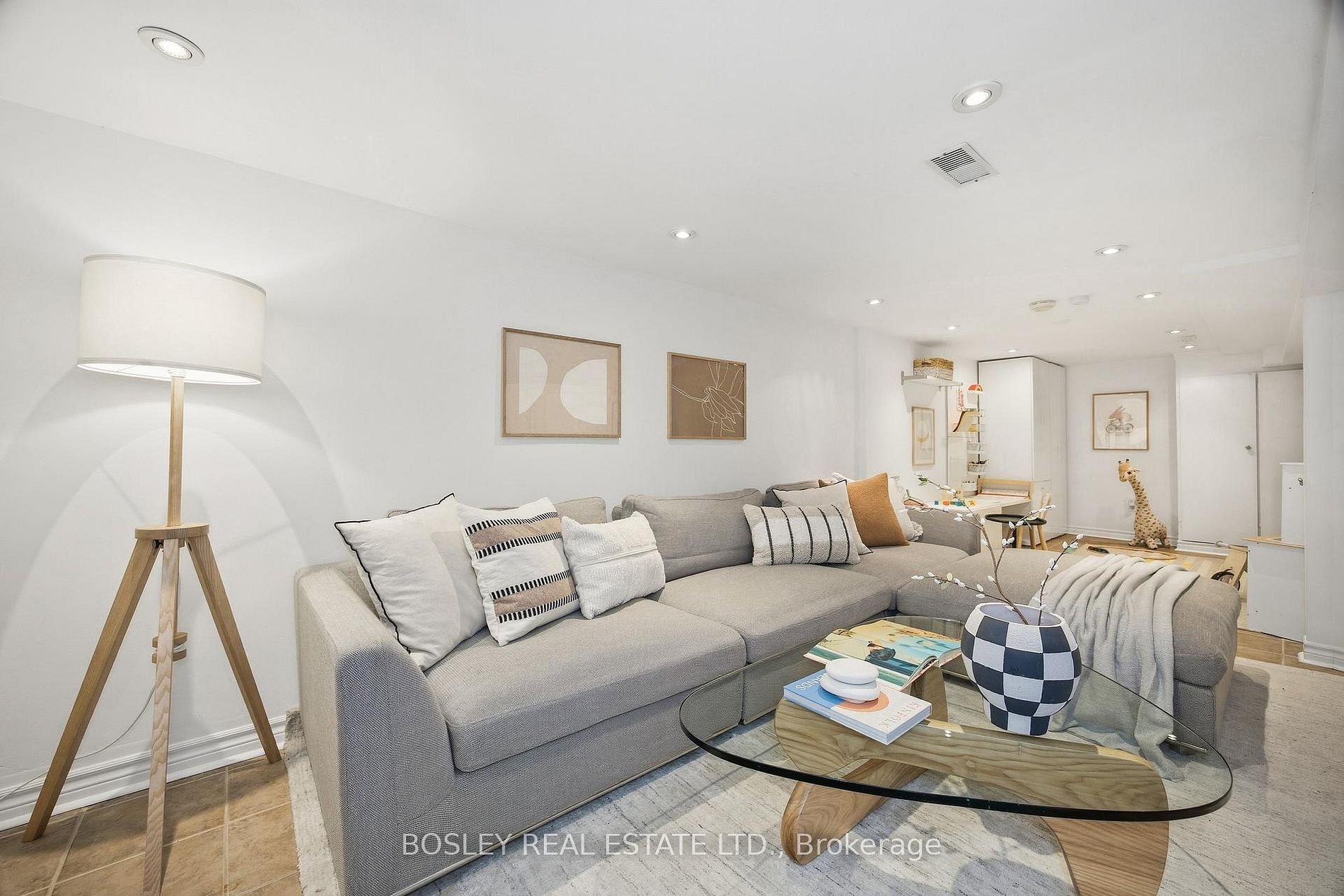 118 Mountjoy Ave 10.jpg