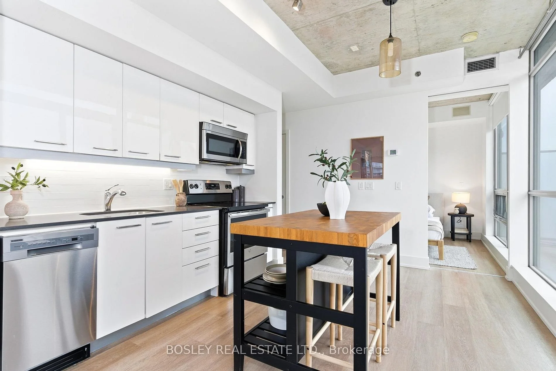 630 Queen St E 708 4.jpg