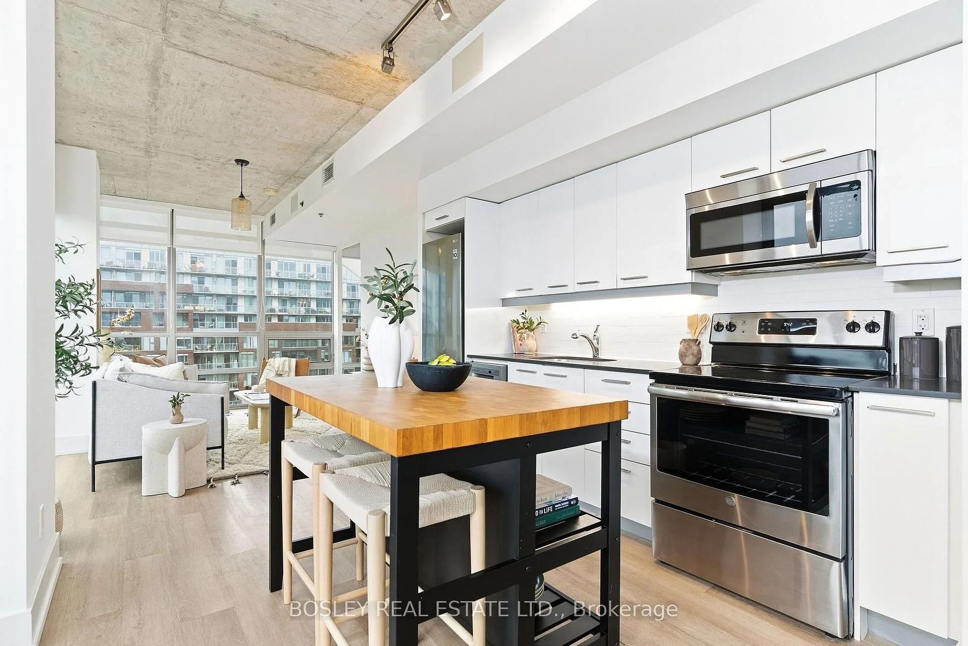 630 Queen St E 708 3.jpg