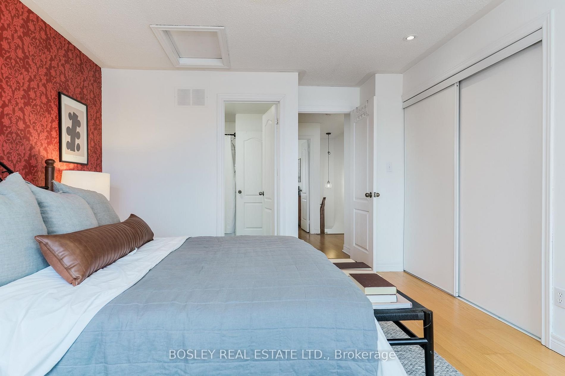 212 WILTSHIRE Ave 8.jpg