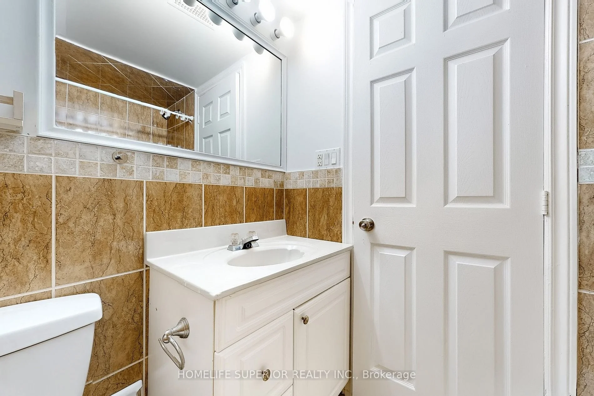 17 Mitchell Ave 13.jpg