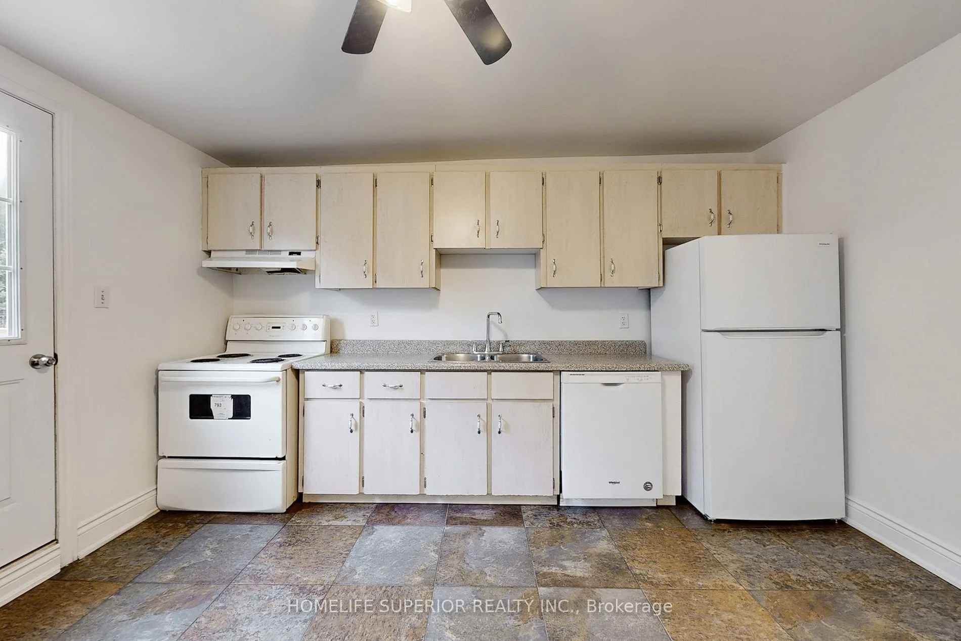 17 Mitchell Ave 8.jpg