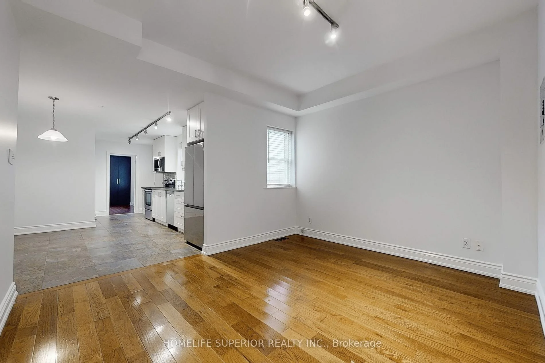 17 Mitchell Ave 2.jpg