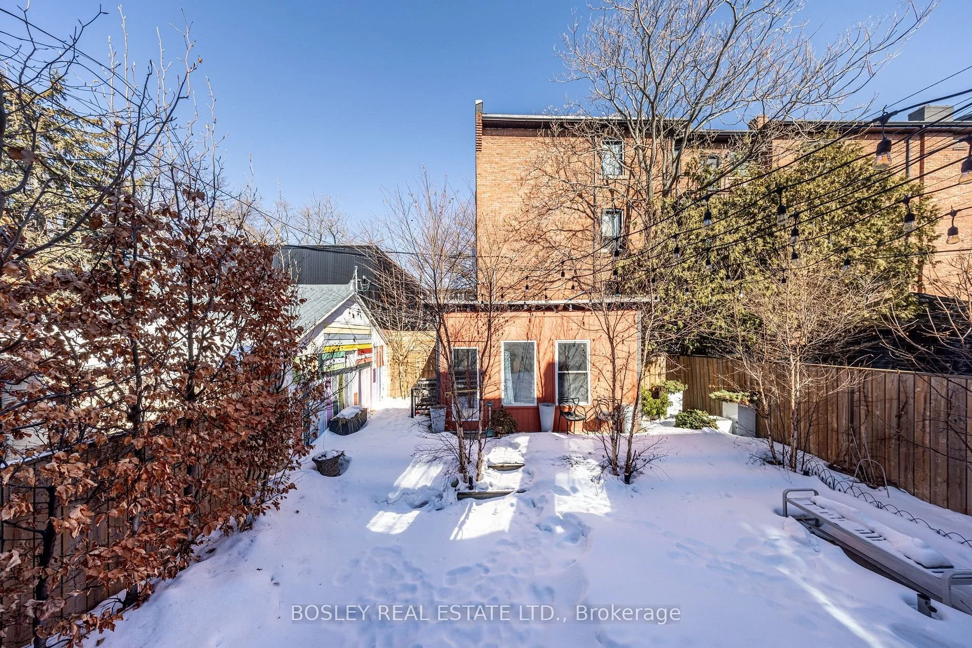 110 Grenadier Rd 9.jpg