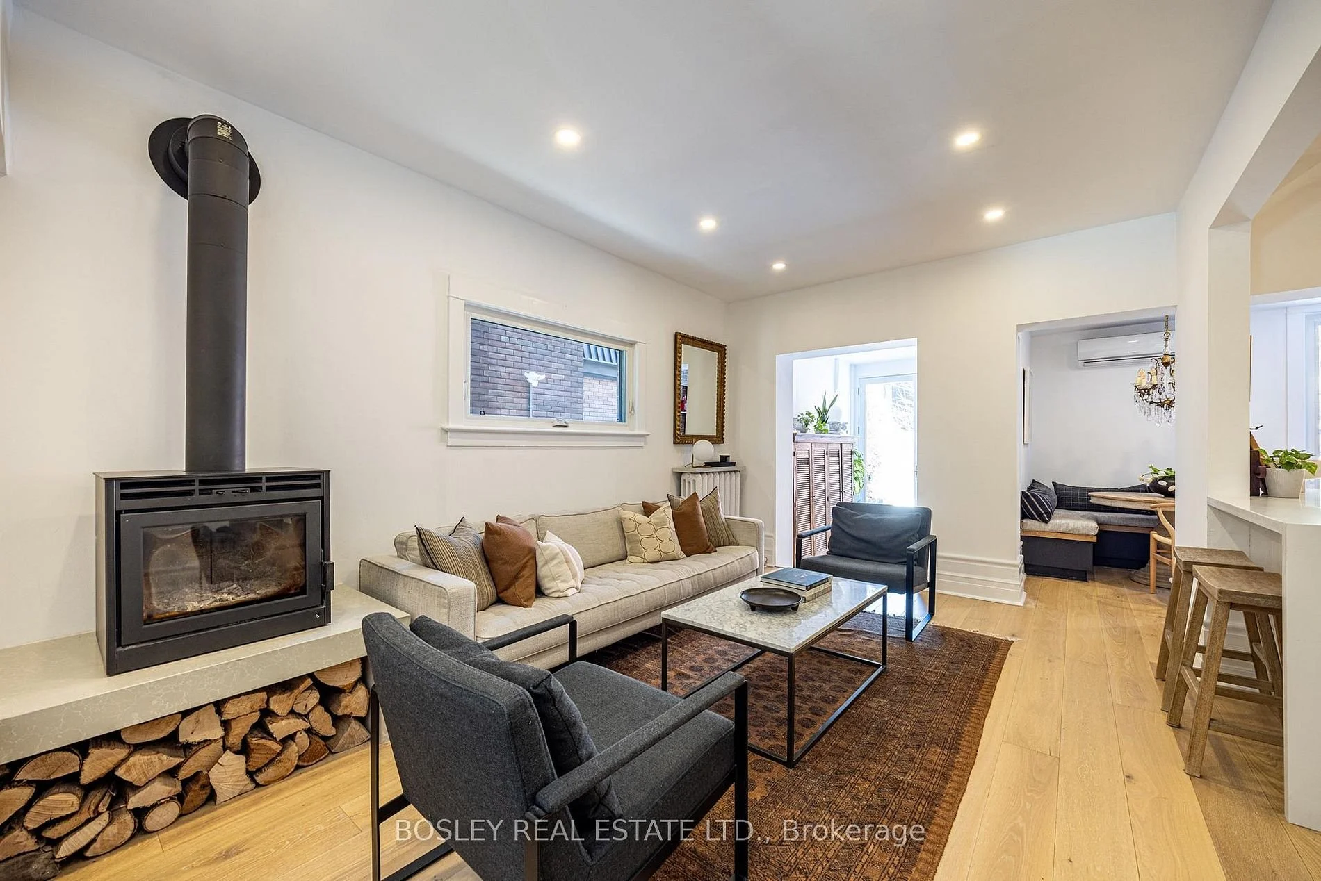 110 Grenadier Rd 7.jpg