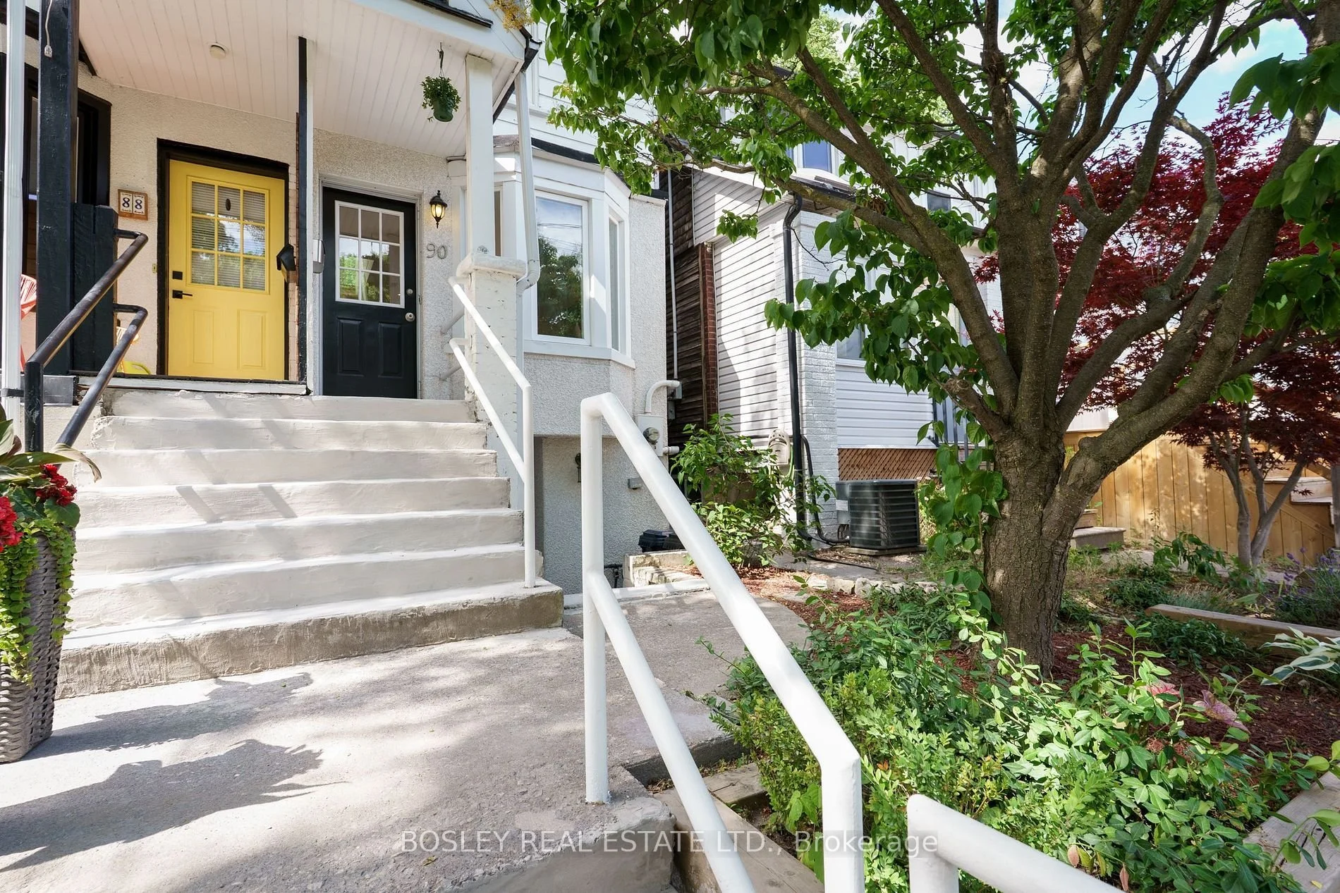 90 Walpole ave 1.jpg