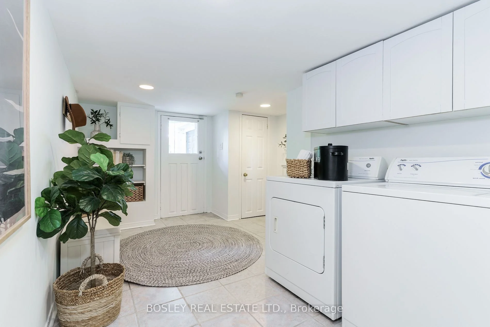 90 Walpole ave 12.jpg