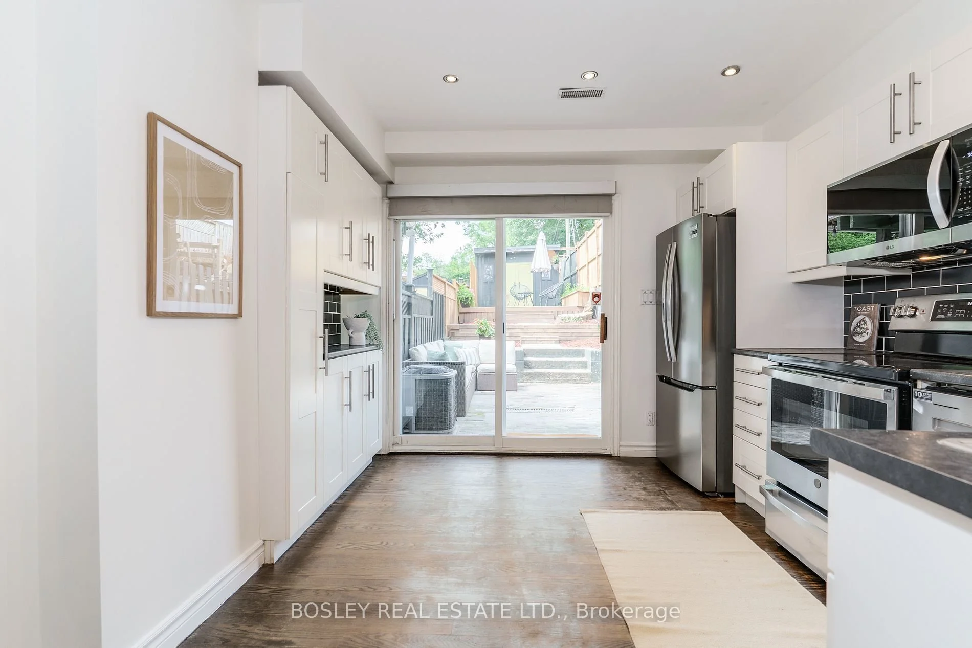 90 Walpole ave 7.jpg