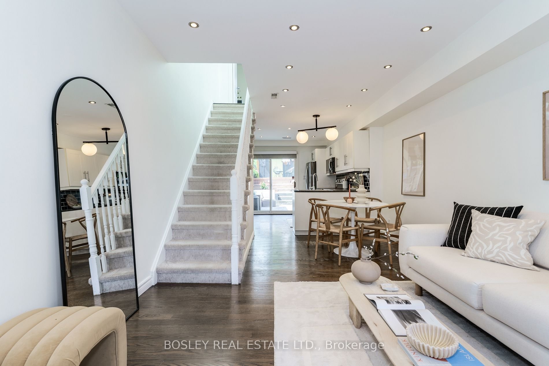 90 Walpole ave 3.jpg