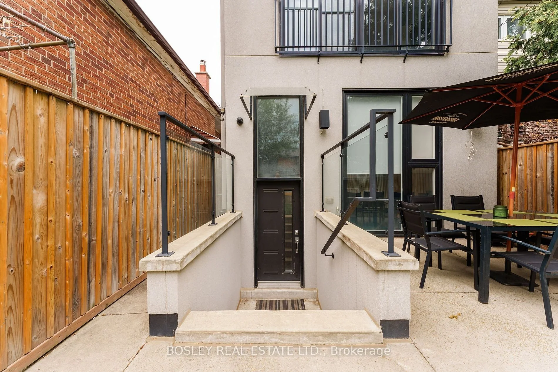 199 Yarmouth Rd 15.jpg