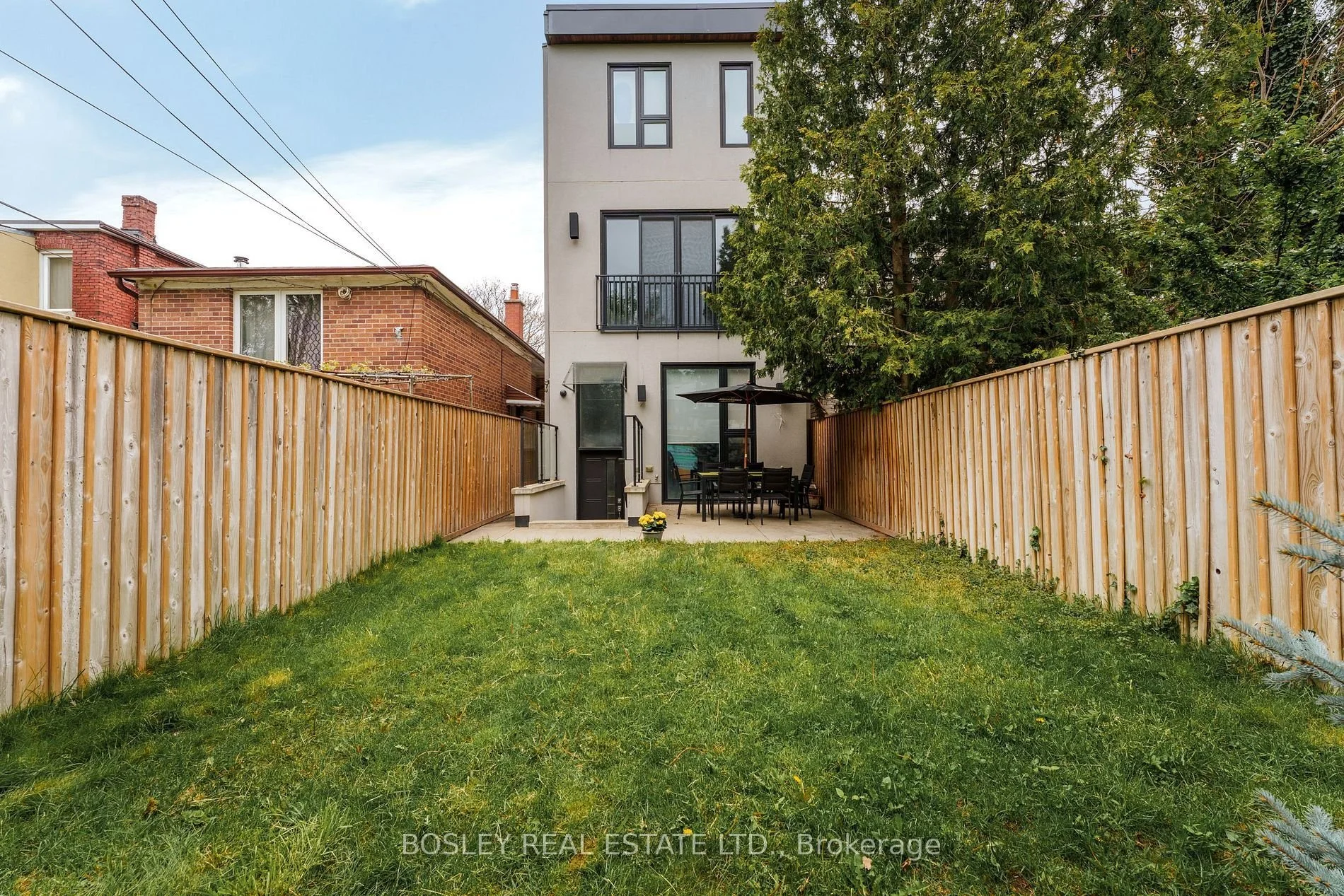 199 Yarmouth Rd 16.jpg