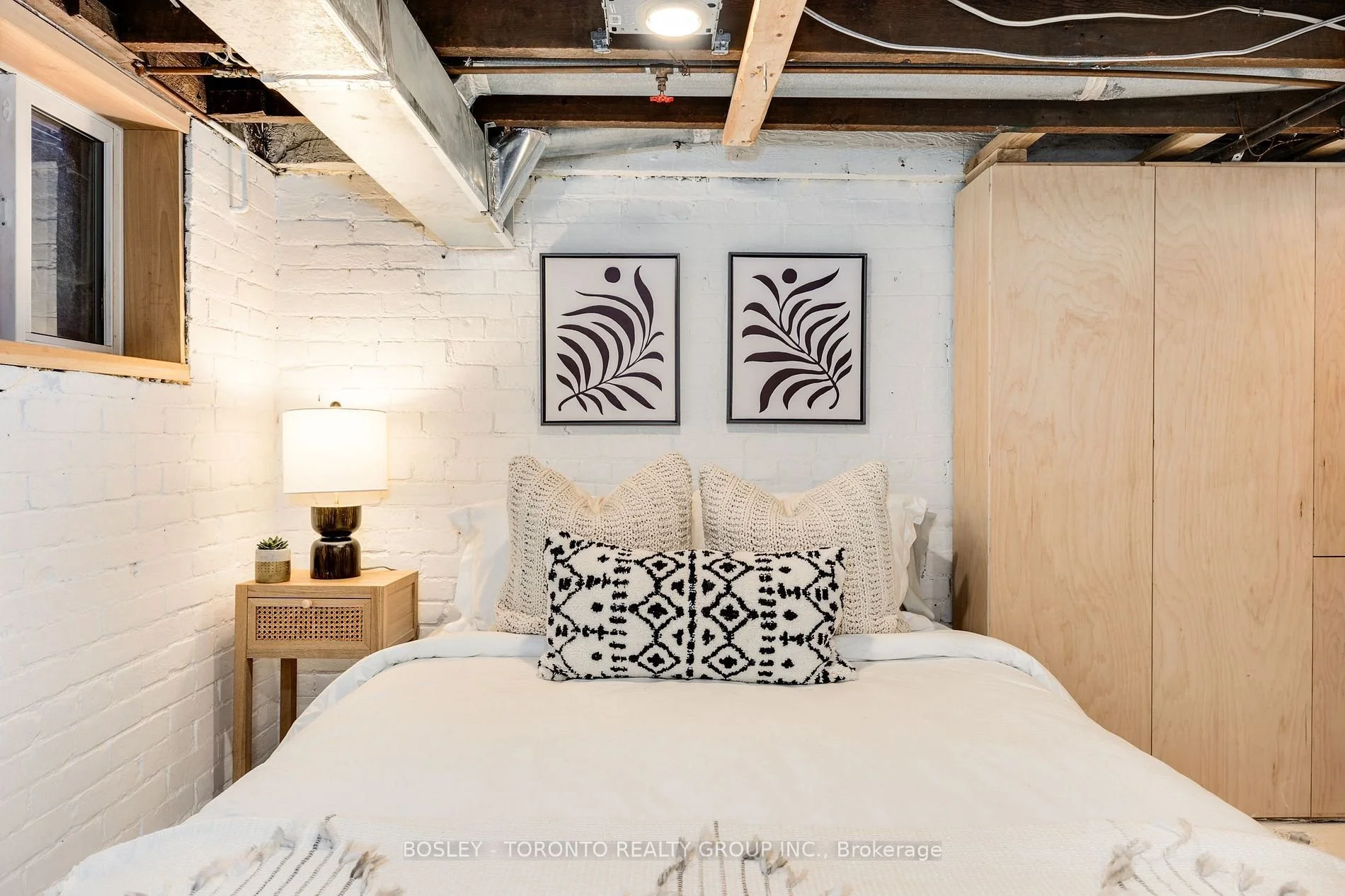 78 winnifred ave 15.jpg