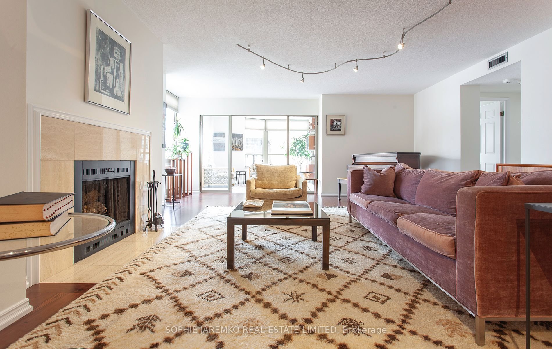 160 Frederick St 706 7.jpg