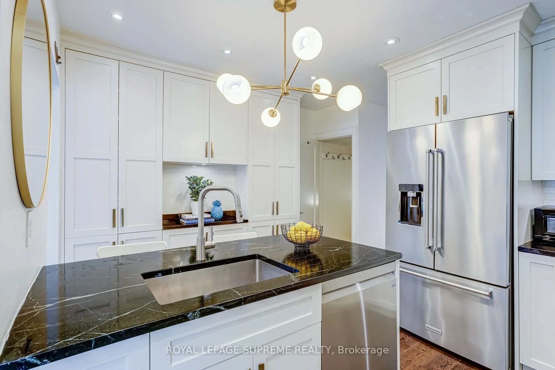 36 Walpole Ave 5.jpg