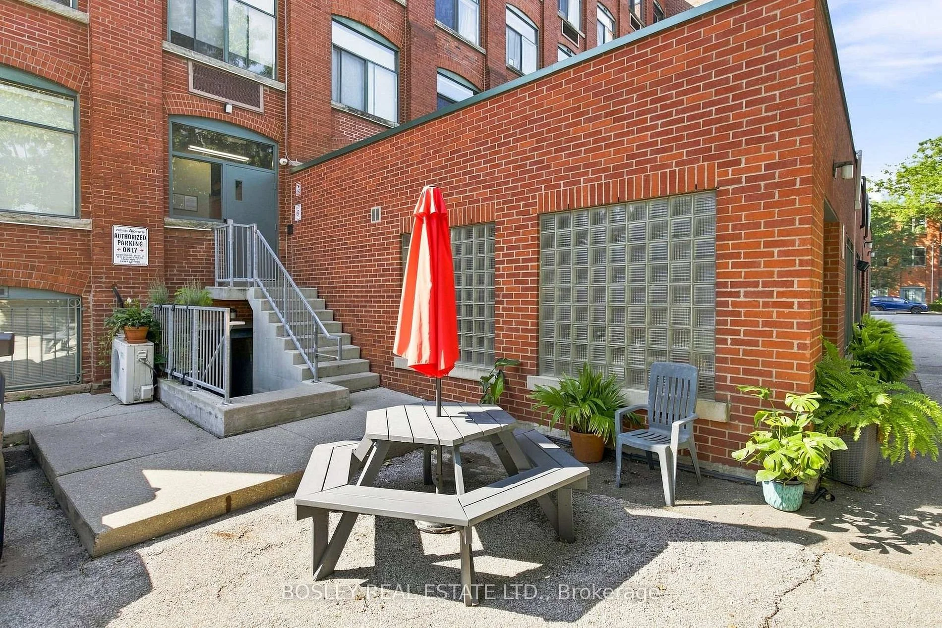 24 Noble St G09 11.jpg